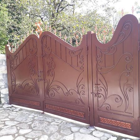 House At The Forest / Სახლი Ტყის Პირას Gordi Exterior photo